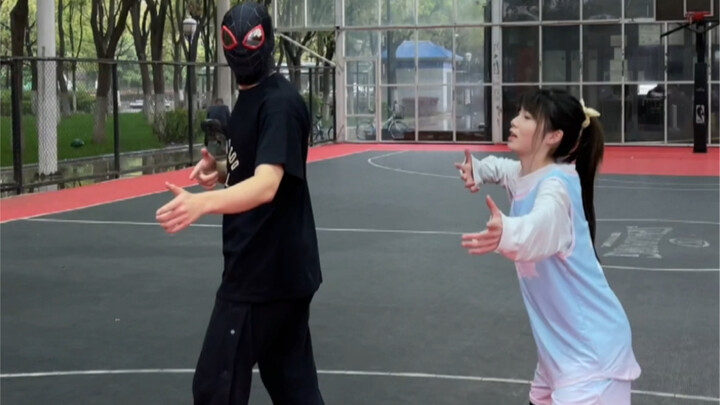 Calm-Minded Ono vs. House Battle