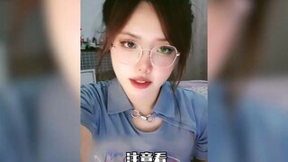 Apa yang terjadi ketika adik perempuan muncul di game hardcore? Pada akhirnya, orang ini malah langs