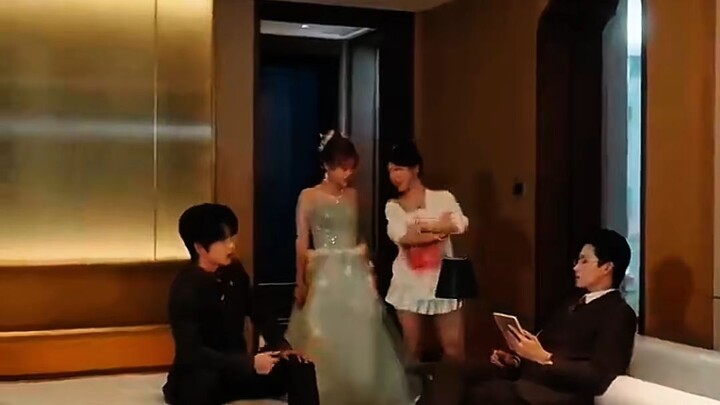 PART. 34 My bestie and i traveled through the book of a wealthy family