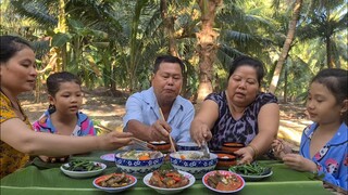 Bồi Dưỡng Cho Con Trai và Gia Đình Món Đuôi Heo Hầm Củ Sen Ăn Cho Lại Sức | TKQ & Family T880