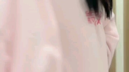 Telinga kelinci atau telinga kucing?