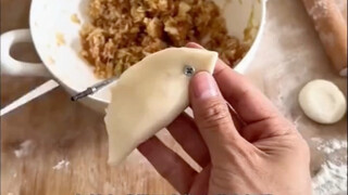 Even kindergarten children can learn how to make dumplings in various ways!
