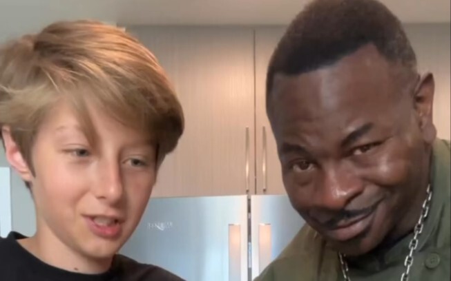 Aolibar rewards little Ha'er.