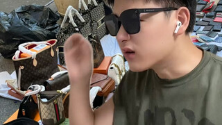 Houmi: Có thêm vài chiếc điện thoại thì cũng tiện tay thôi.