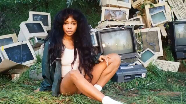 SZA - Normal Girl