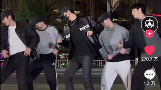 Foreign netizens fall in love with Chinese internet celebrity dance troupe