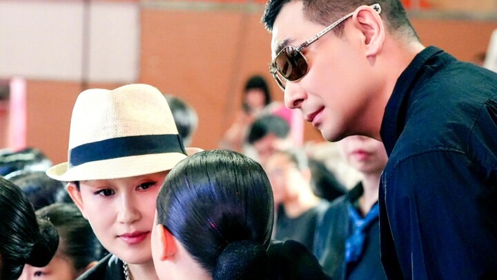 Zhao Wenzhuo’s youngest daughter wins the 9-year-old division title at the Beijing Latin Dance Compe