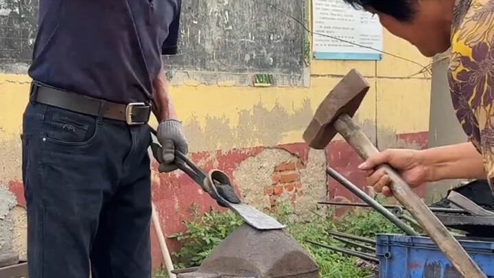 Rural market, village blacksmithing—experience a unique kind of percussion.