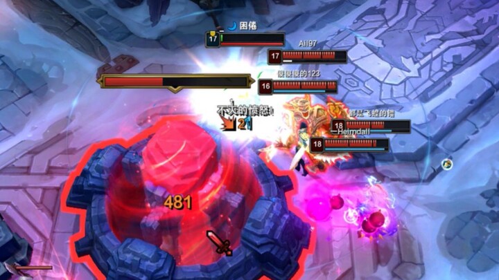 هل يمكن للكلب المزعج أن يحفظ بعض الكرامة؟ يسرق البيت أمام الجميع!