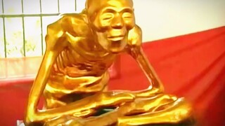 Năm 2003, một đám đông lớn người dân đã đến núi Cửu Hoa để chứng kiến phép lạ giác ngộ của Đại sư Ph