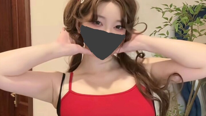 ليو فاي إر تشعر بألم في مؤخرتها فذهبت إلى الطبيب، فلمس الطبيب مؤخرتي وقال لي إنها لينة جدًا.