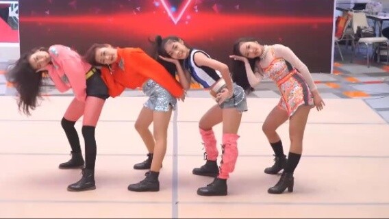 【Bản cover cực đỉnh】BLACKPINK - BBHMM + Forever Young BUSABA Cover