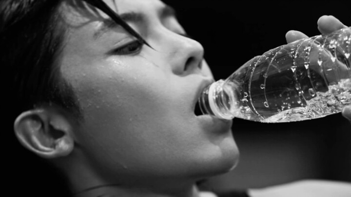 Ông chồng mới của em, anh là kẻ đứng ngoài nghe lén “Hầu Minh Hạo”