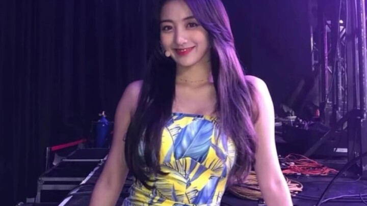 Jihyo Park, a challenge to see where she doesn’t look.