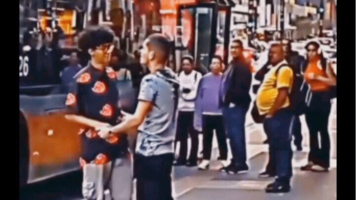 Sự quan tâm của người lạ thường dễ khiến ta vỡ oà nhất!