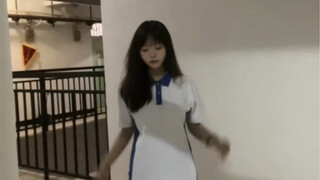 Shenzhen high school students danced to Flower