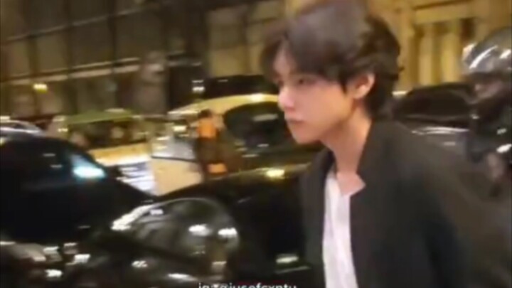【คิม แทฮยอง】ซูเปอร์สตาร์ออกนอกบ้าน