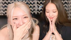 JENNIE & ROSÉ live humming "Ready for love"