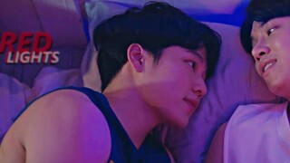 วี & มาร์ค ไฟแดง