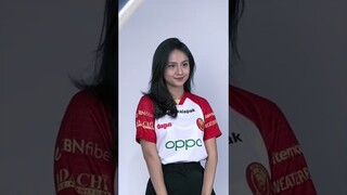 CANTIKNYA AKU TERGILA-GILA!