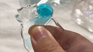 Squeeze the laundry beads, actually squeeze