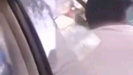 คุณป้า: ฉันกำลังทำงานอยู่นะ