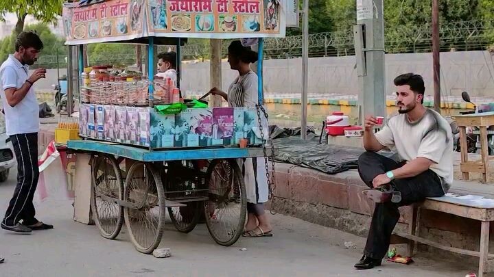 ek garib Banda ne Kitna madad karta hai