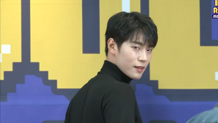 Arsip | 190128 Idol Radio – Tarian Acak, Sudut Pandang Resmi | Park Kyung-hyun benar-benar pandai me