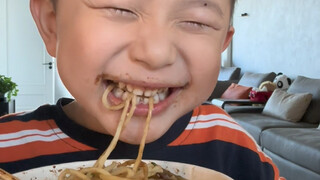My parents rewarded me with noodles with soybean paste.