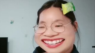 又来照镜子啦？