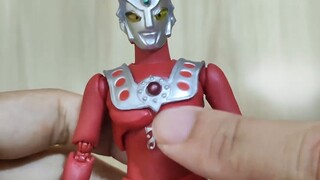 Cơ thể mới tự sửa đổi theo lịch trình? Phiên bản KO nội địa của SHF Ultraman Leo 70 có chất lượng tố