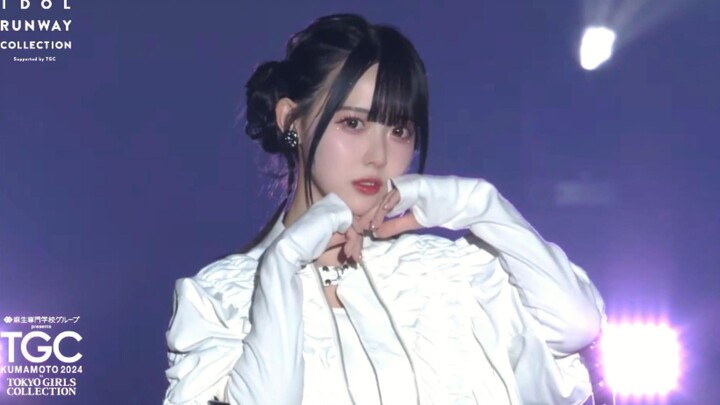 The most beautiful sweet girl at Tokyo’s TGC fashion show—cute, pure, and goddess-like runway walk