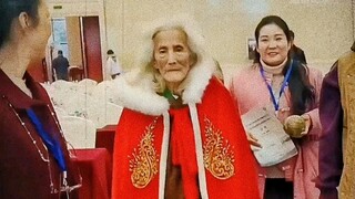 “当135岁清朝祖奶上台那一刻，直接吓坏了原则！”
