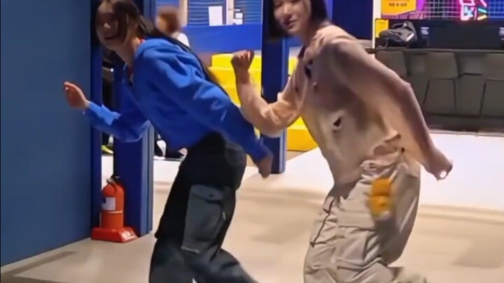 ian&jiwoo 怪不得你俩能玩到一块