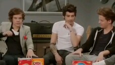 poor zay in between them: