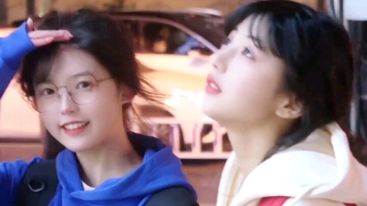 “แยกไม่ออกแล้วว่าคนสวยหรือเพลงหวาน”