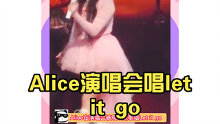 Alice menyanyikan let it go di konser, tiba-tiba staf bergegas naik ke panggung