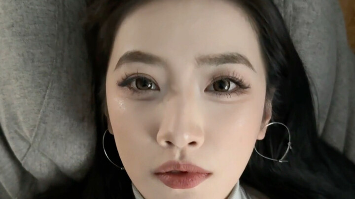 This “airplane face” is really killing me!