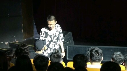 หนุ่มหล่อแสนเศร้าจากความรักที่ล่มสลาย - พูดคุยสดฟู่หาง