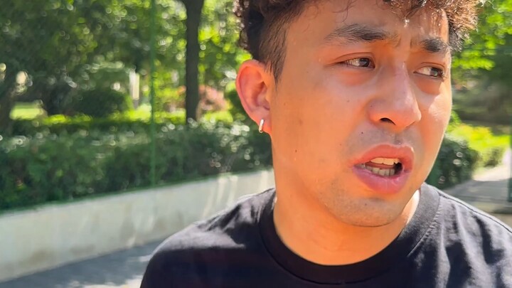 Kau melawan keinginanmu, aku melawan keinginanku, tak masalah.