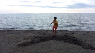 latihan fisik di pantai,shadow dengan raket