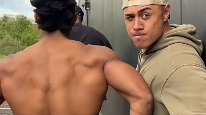 قادر على الانحناء والتمدد، سلس للغاية～