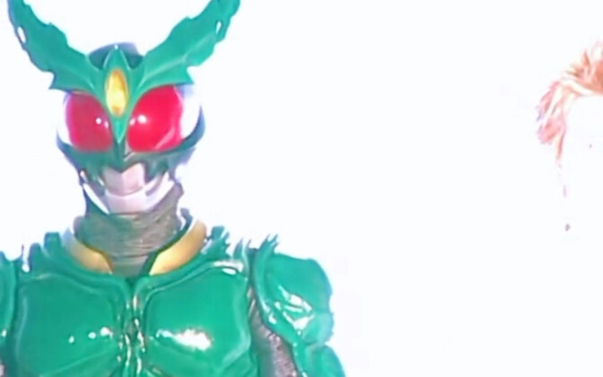สินค้าคงคลังมีไว้สำหรับ Kamen Rider แกนสีเขียว