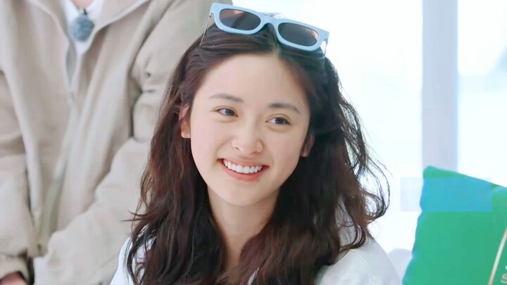 ความงามของเยว่จื่อไม่ต้องสงสัยเลย แม้หน้าสดก็ยังสวยปังมาก!
