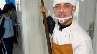 اتضح أن هذه الفئة تدور حول صنع خبز النان #HamuTeacher