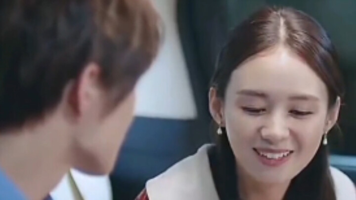 I’d dream of having a girlfriend like this—she’s just too cute!