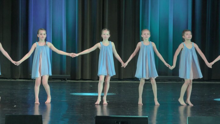 Russian Girl Dance