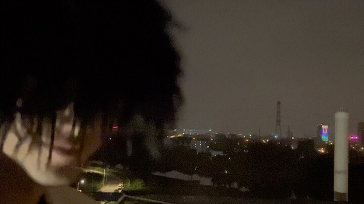 Gì!? Càng ngày càng lớn rồi? Có phải do sức hút của tôi không?