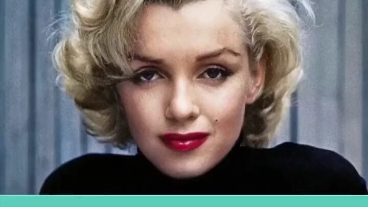 Marilyn Monroe selalu mewarnai rambutnya menjadi pirang