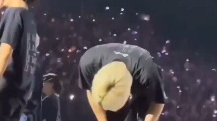 次人看灿尼奶奶跳舞的反应【seventeen李灿】